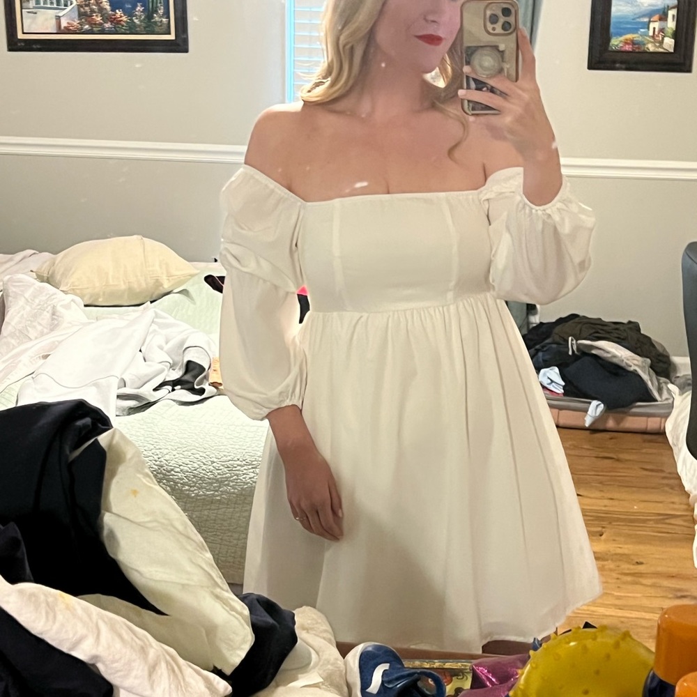 White Amazon off or on-shoulder dress.